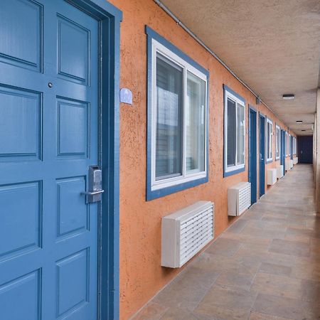 Good Living Inn San Carlos Exterior foto